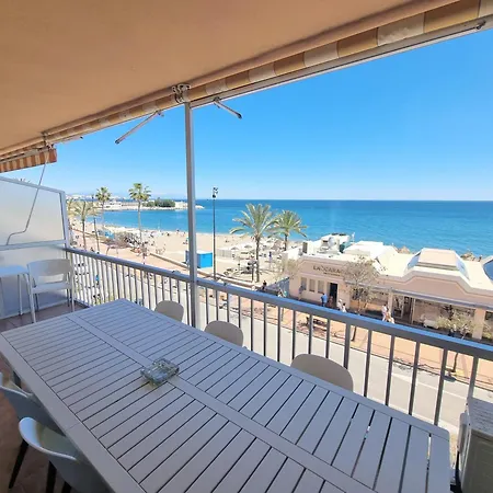 شقة La Caracola Ii Beachfront & Center فوينخيرولا
